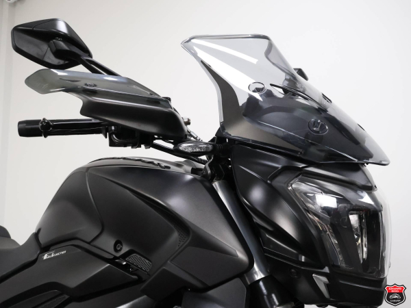Foto Miniatura Bajaj DOMINAR 400 2025