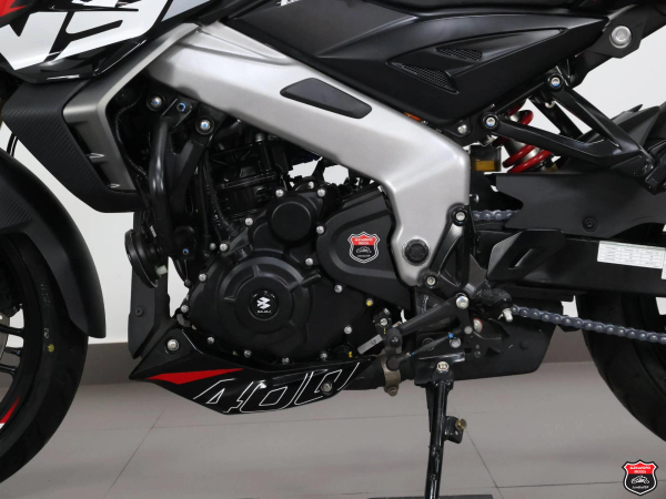 Foto Miniatura Bajaj DOMINAR NS400Z 2026