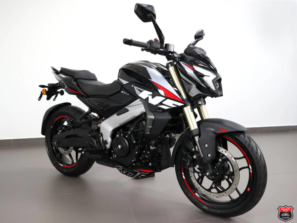 Foto Miniatura Bajaj DOMINAR NS400Z 2026