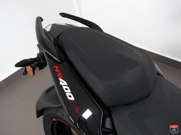 Foto Miniatura Bajaj DOMINAR NS400Z 2026