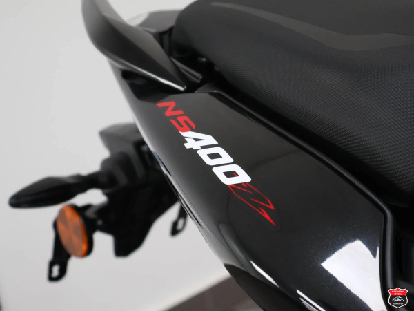 Foto Miniatura Bajaj DOMINAR NS400Z 2026