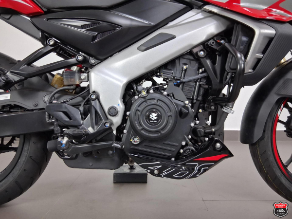 Foto Miniatura Bajaj DOMINAR NS400Z 2026