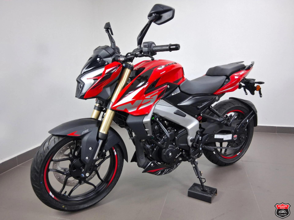 Foto Miniatura Bajaj DOMINAR NS400Z 2026