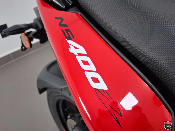 Foto Miniatura Bajaj DOMINAR NS400Z 2026