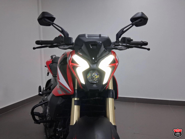 Foto Miniatura Bajaj DOMINAR NS400Z 2026