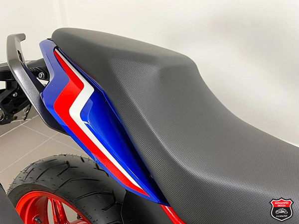 Foto Miniatura BMW G 310 R 2025