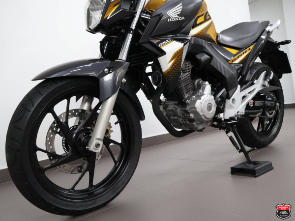 Foto Miniatura Honda CB 250F TWISTER 2020