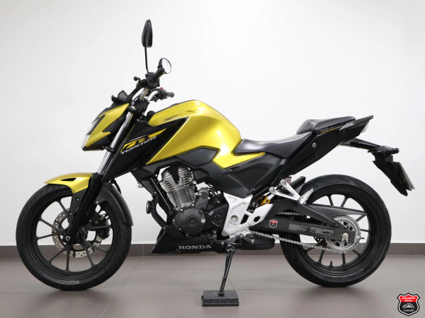 Foto Miniatura Honda CB 300F TWISTER ABS 2023