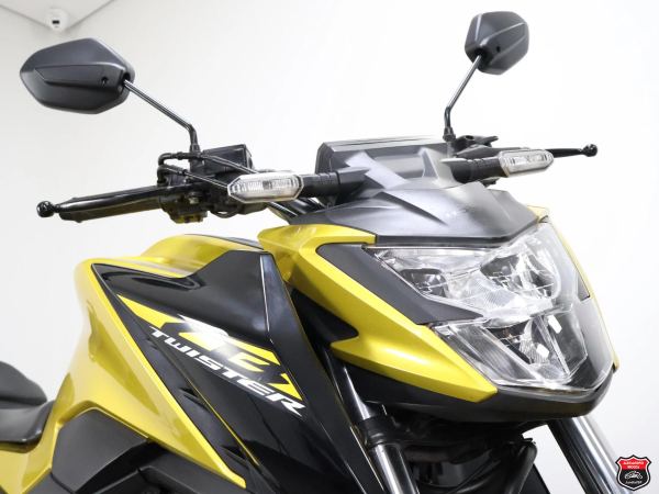 Foto Miniatura Honda CB 300F TWISTER ABS 2023
