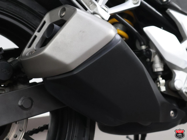 Foto Miniatura Honda CB 300F TWISTER ABS 2023