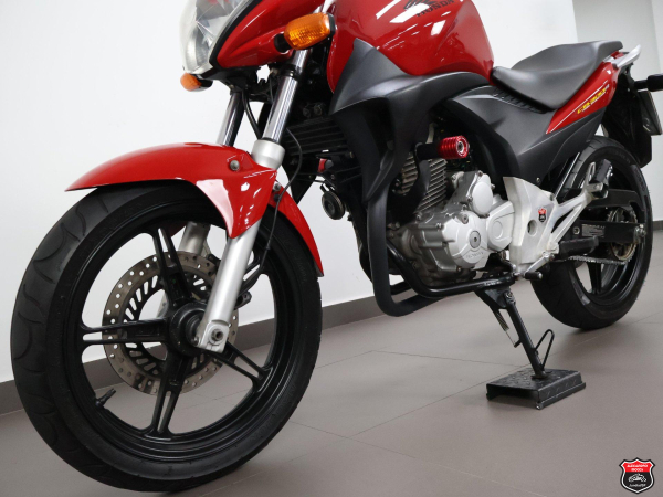 Foto Miniatura Honda CB 300R 2012