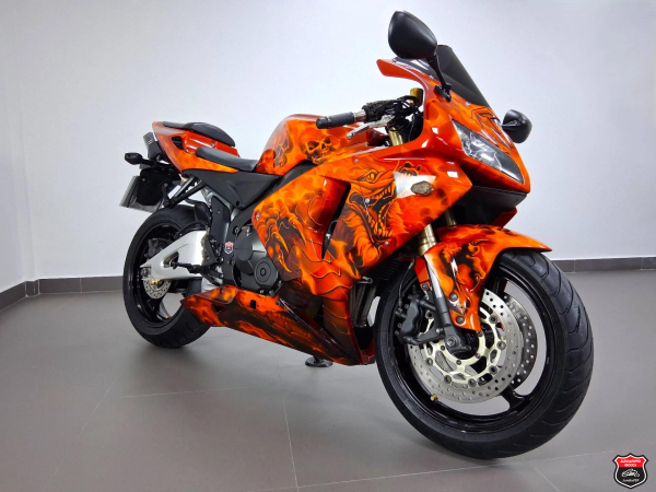 Foto Miniatura Honda CBR 600RR 2006