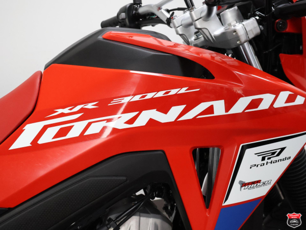 Foto Miniatura Honda XR 300L TORNADO 2026