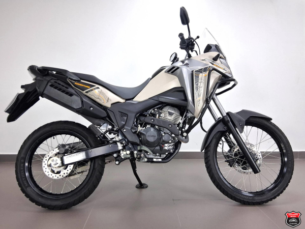 Honda XRE 300 SAHARA ADVENTURE 2025