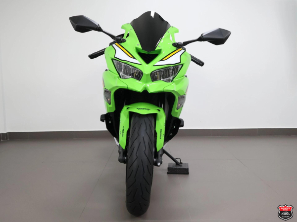 Foto Miniatura Kawasaki NINJA ZX-4R 2026
