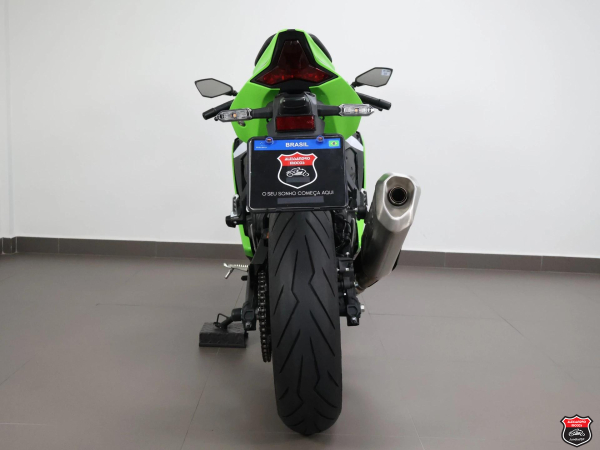 Foto Miniatura Kawasaki NINJA ZX-4R 2026