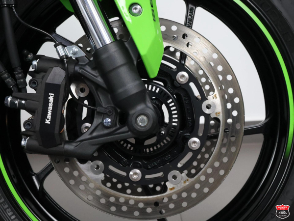 Foto Miniatura Kawasaki NINJA ZX-4R 2026