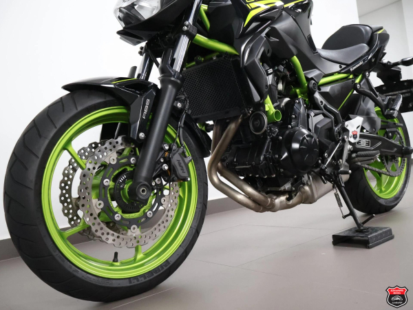 Foto Miniatura Kawasaki Z 650 ABS 2021