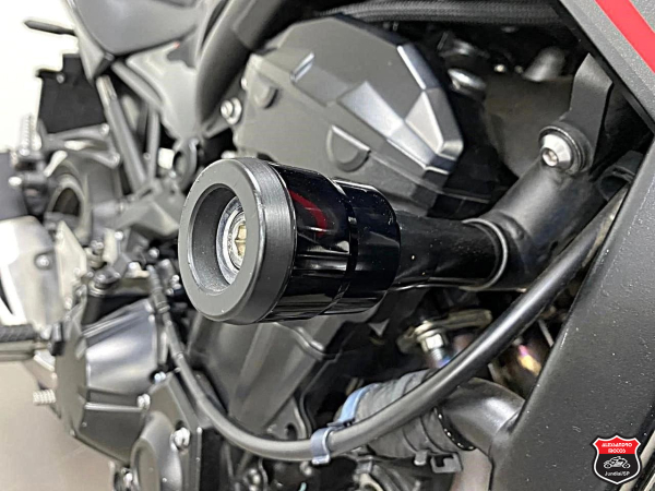 Foto Miniatura Kawasaki Z900 2023