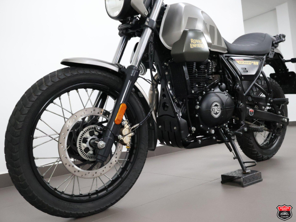 Foto Miniatura Royal Enfield SCRAM 411 2023