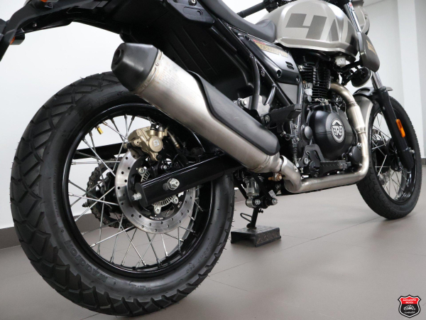 Foto Miniatura Royal Enfield SCRAM 411 2023