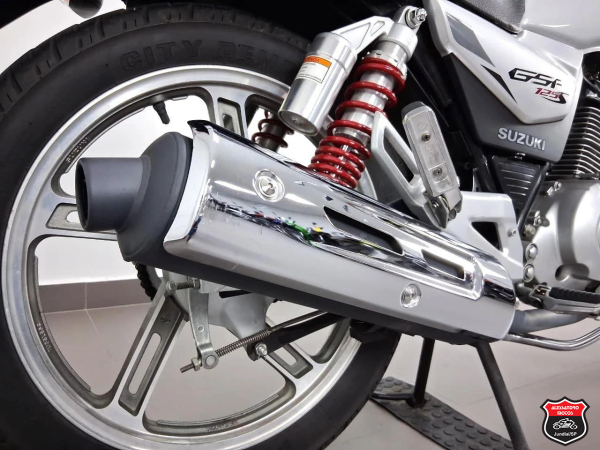 Foto Miniatura Suzuki GSR 125 S 2013