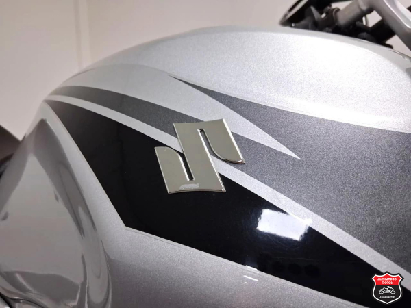Foto Miniatura Suzuki GSR 125 S 2013