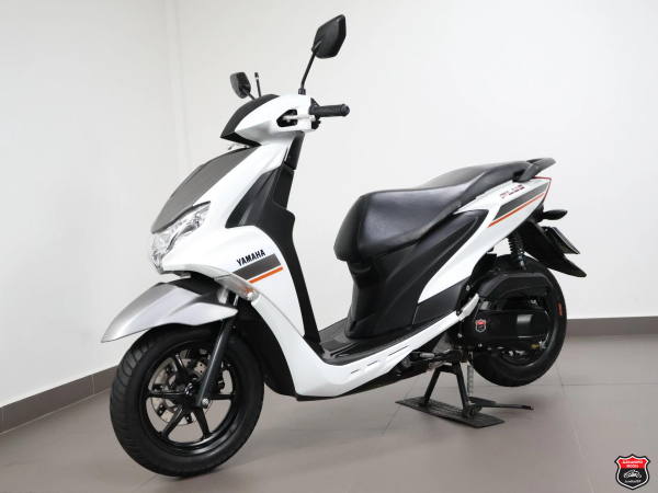 Foto Miniatura Yamaha FLUO 125 ABS 2024