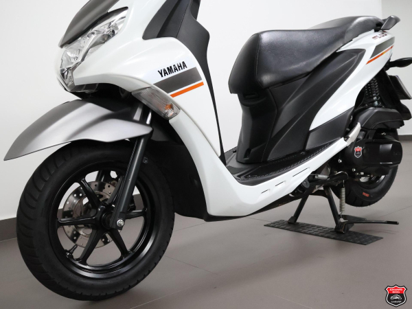 Foto Miniatura Yamaha FLUO 125 ABS 2024