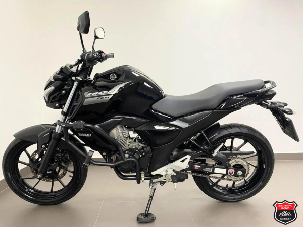 Foto Miniatura Yamaha FZ15 FAZER ABS 2023