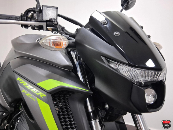 Foto Miniatura Yamaha FZ25 FAZER ABS 2024