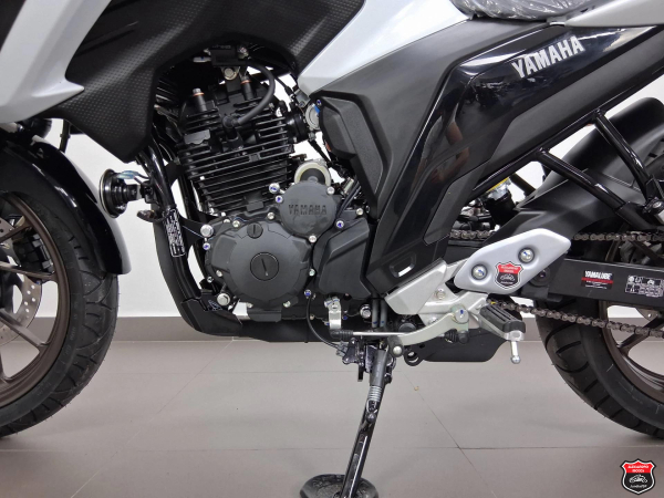 Foto Miniatura Yamaha FZ25 FAZER CONNECTED ABS 2026