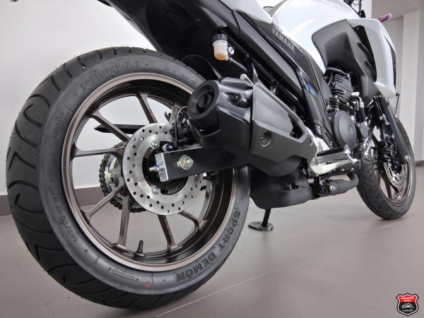 Foto Miniatura Yamaha FZ25 FAZER CONNECTED ABS 2026