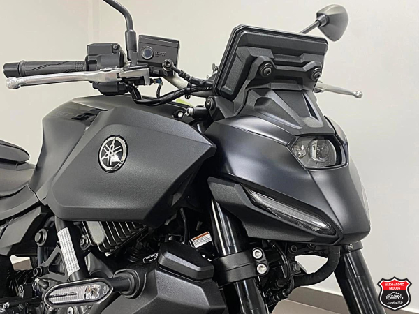Foto Miniatura Yamaha MT-07 CONNECTED ABS 2026