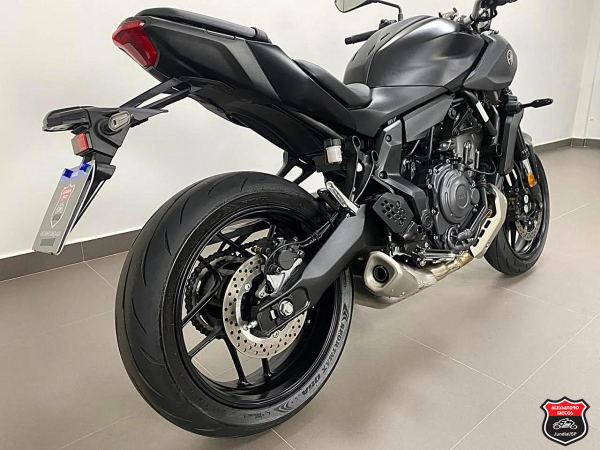 Foto Miniatura Yamaha MT-07 CONNECTED ABS 2026