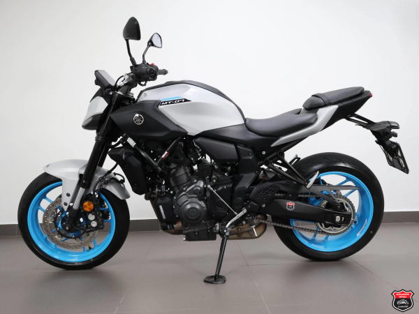 Foto Miniatura Yamaha MT-07 CONNECTED ABS 2026