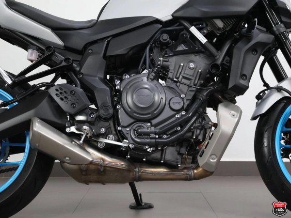 Foto Miniatura Yamaha MT-07 CONNECTED ABS 2026