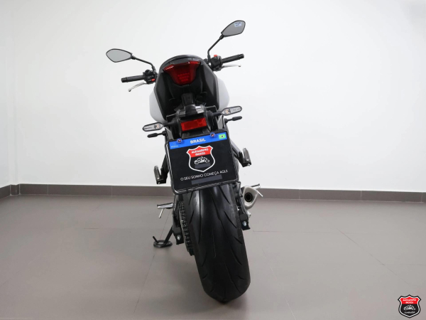 Foto Miniatura Yamaha MT-07 CONNECTED ABS 2026