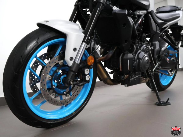 Foto Miniatura Yamaha MT-07 CONNECTED ABS 2026