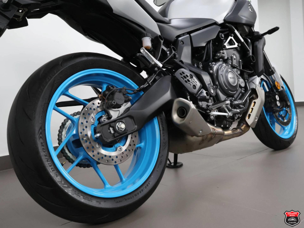 Foto Miniatura Yamaha MT-07 CONNECTED ABS 2026