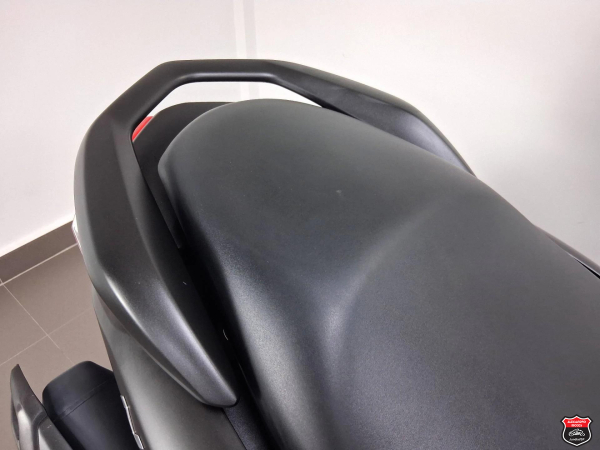 Foto Miniatura Yamaha NMAX 160 ABS 2024