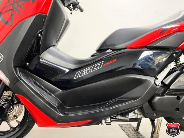 Foto Miniatura Yamaha NMAX CONNECTED 160 ABS 2024