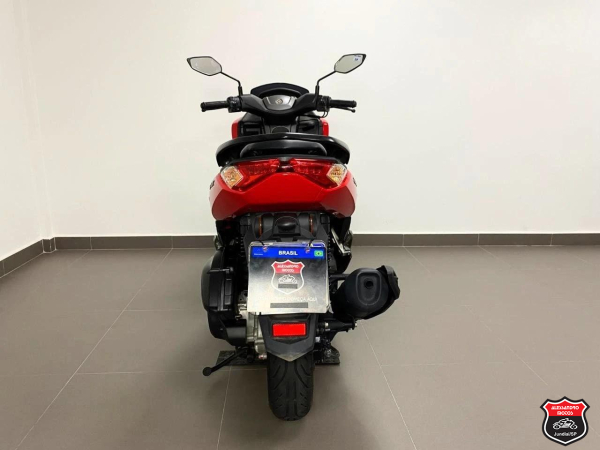 Foto Miniatura Yamaha NMAX CONNECTED 160 ABS 2024