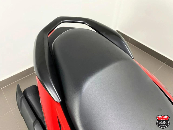 Foto Miniatura Yamaha NMAX CONNECTED 160 ABS 2024