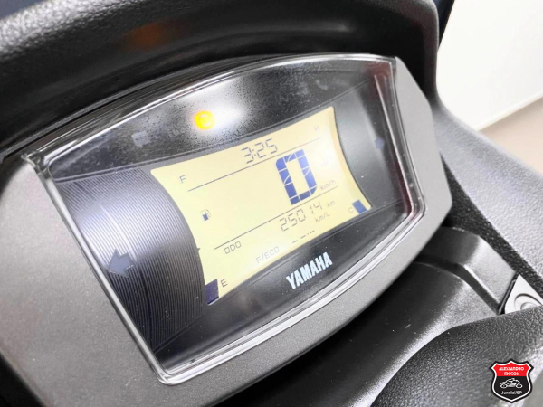 Foto Miniatura Yamaha NMAX CONNECTED 160 ABS 2024