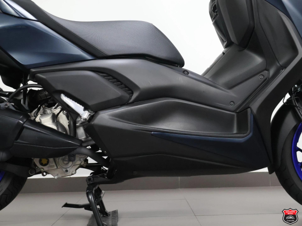 Foto Miniatura Yamaha XMAX 250 CONNECTED ABS 2025