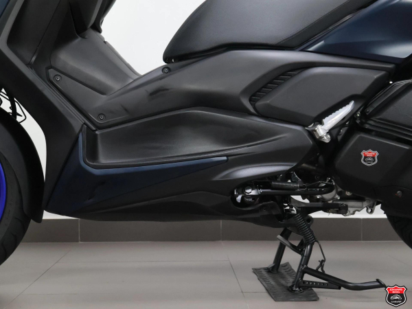 Foto Miniatura Yamaha XMAX 250 CONNECTED ABS 2025