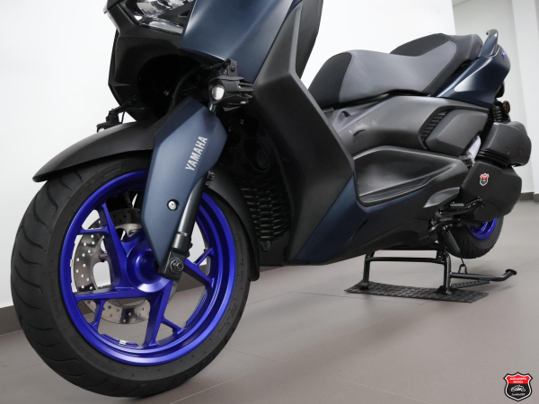 Foto Miniatura Yamaha XMAX 250 CONNECTED ABS 2025