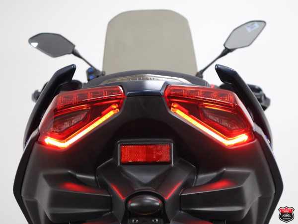 Foto Miniatura Yamaha XMAX 250 CONNECTED ABS 2025