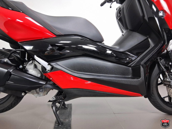 Foto Miniatura Yamaha XMAX ABS 2024